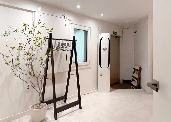 招待所 Hanok Style, Up To 6 People , Luggage Storage , Gyeongbokgung, Gwanghwamun, Jongno, Hongdae, Myeongdong, Ddp 首爾