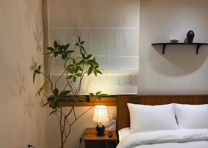 招待所 Hanok Style, Up To 6 People , Luggage Storage , Gyeongbokgung, Gwanghwamun, Jongno, Hongdae, Myeongdong, Ddp 首爾